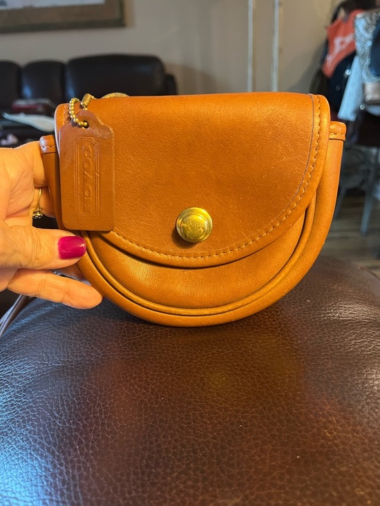 Coach Handbags - EUC Vintage Authentic Coach Mini Belt Bag/Crossbody
